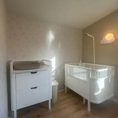 Bright, Modern 2br In Reykjavik
